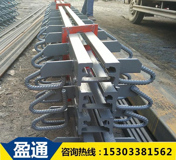 F型桥梁伸缩缝.jpg